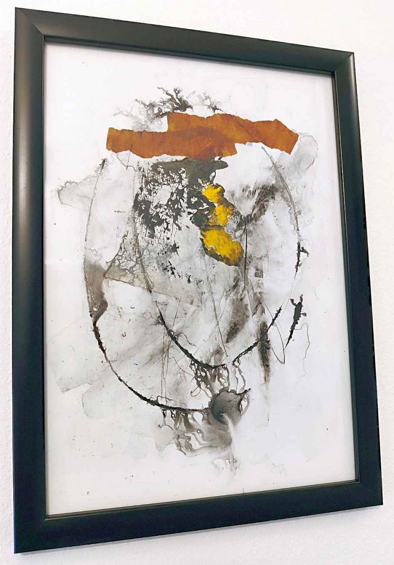 under the roof, 20x30, mixed media auf steinpapier Bildnummer:20240922115444





